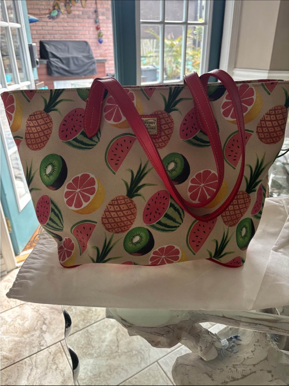Fruit-Print Dooney and Bourke hand/Tote Bag purse